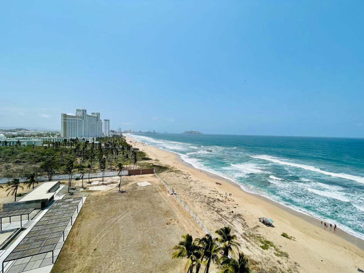 Brujas Tower Beach Resort Mazatlan Exterior photo